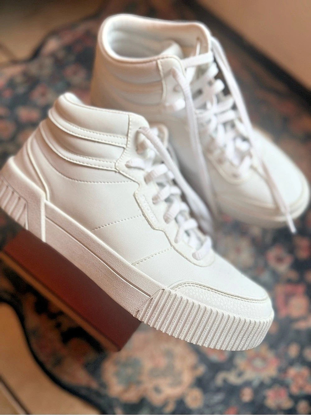 Skechers Women’s White High-Top Sneakers Size 9